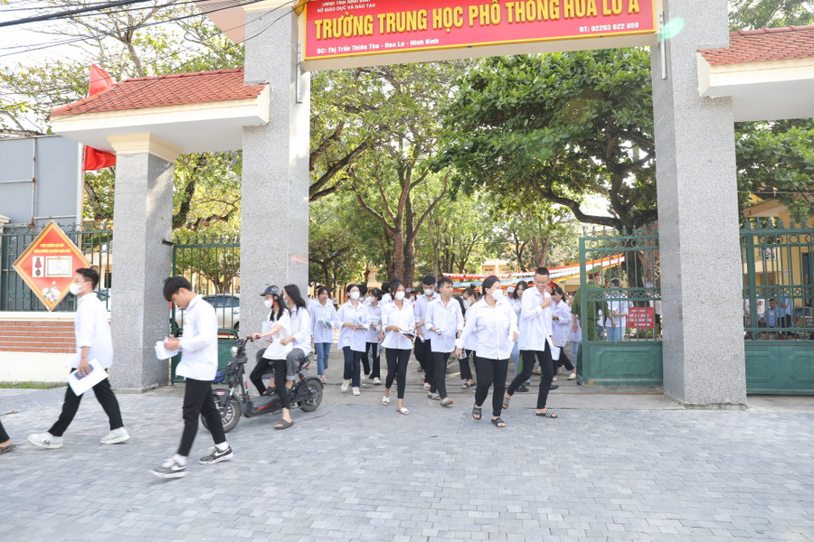 Kỳ thi tốt nghiệp THPT năm 2023, toàn tỉnh Ninh Bình có 11.149 thí sinh đăng ký dự thi. Kỳ thi tốt nghiệp THPT năm 2023, toàn tỉnh Ninh Bình có 11.149 thí sinh đăng ký dự thi.