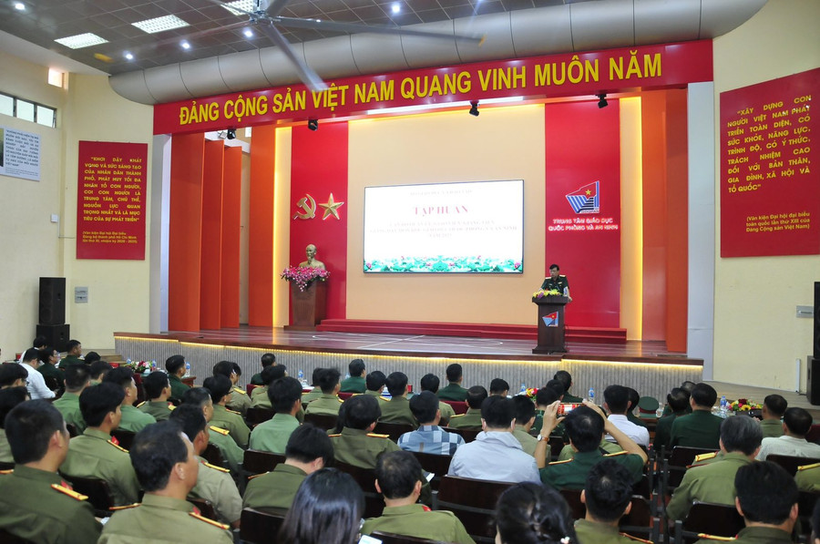 Quang cảnh lớp tập huấn.