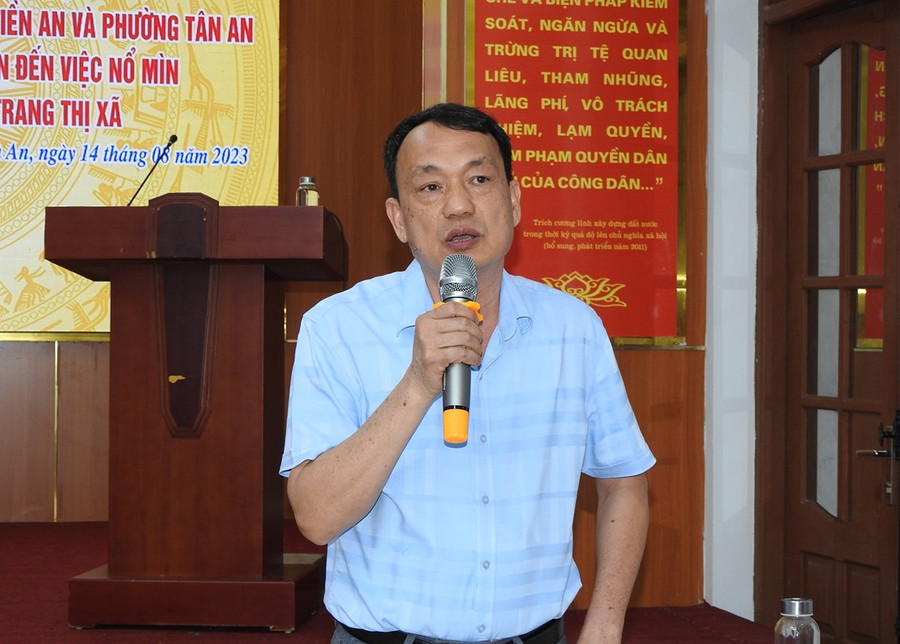 Đại diện doanh nghiệp phát biểu tại buổi đối thoại. Đại diện doanh nghiệp phát biểu tại buổi đối thoại.