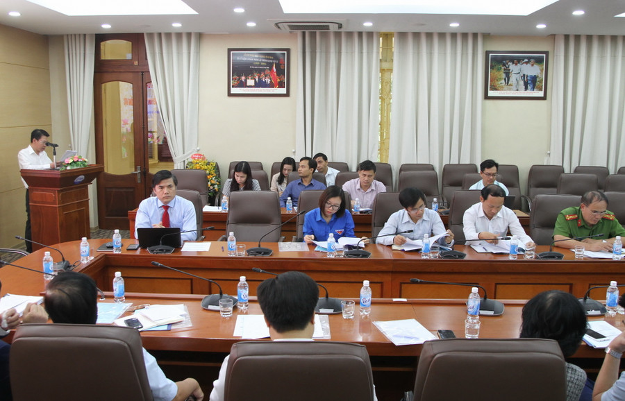 Các đại biểu tham dự tọa đàm.