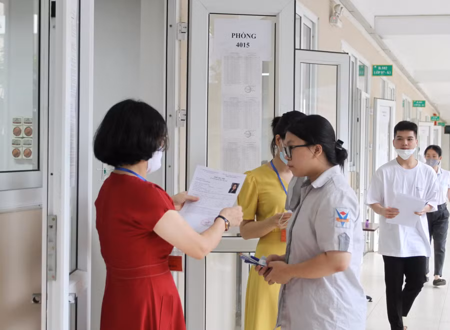 Kỳ thi tốt nghiệp THPT năm 2022 được tổ chức thành công.