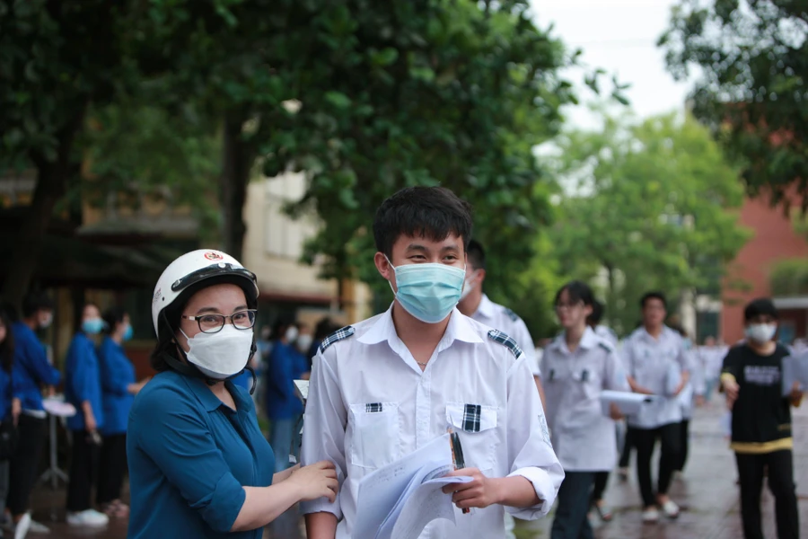 Thí sinh Bắc Giang hoàn thành bài thi.