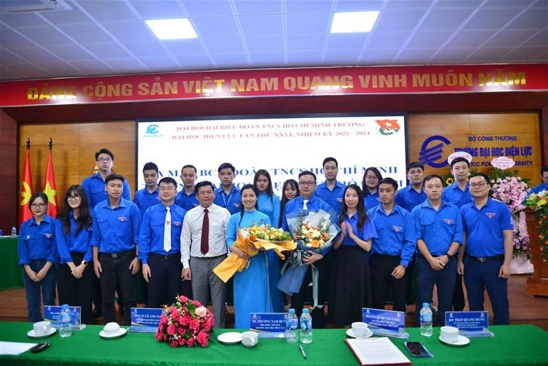 Ra mắt Ban chấp hành Đoàn Trường Đại học Điện lực khóa XXVI nhiệm kỳ 2022 - 2024.