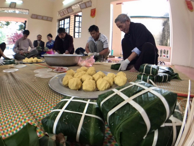 Làng bánh chưng, giò chả Ước Lễ hối hả ngày cận Tết