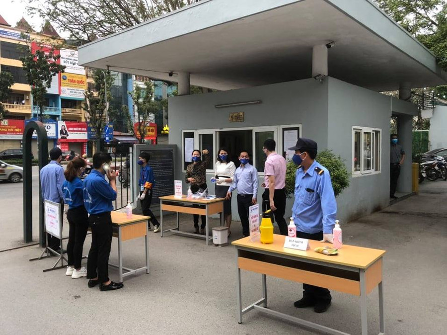 Trường ĐH Điện lực: An toàn cho sinh viên học tập trong mùa dịch Covid-19 Trường ĐH Điện lực: An toàn cho sinh viên học tập trong mùa dịch Covid-19