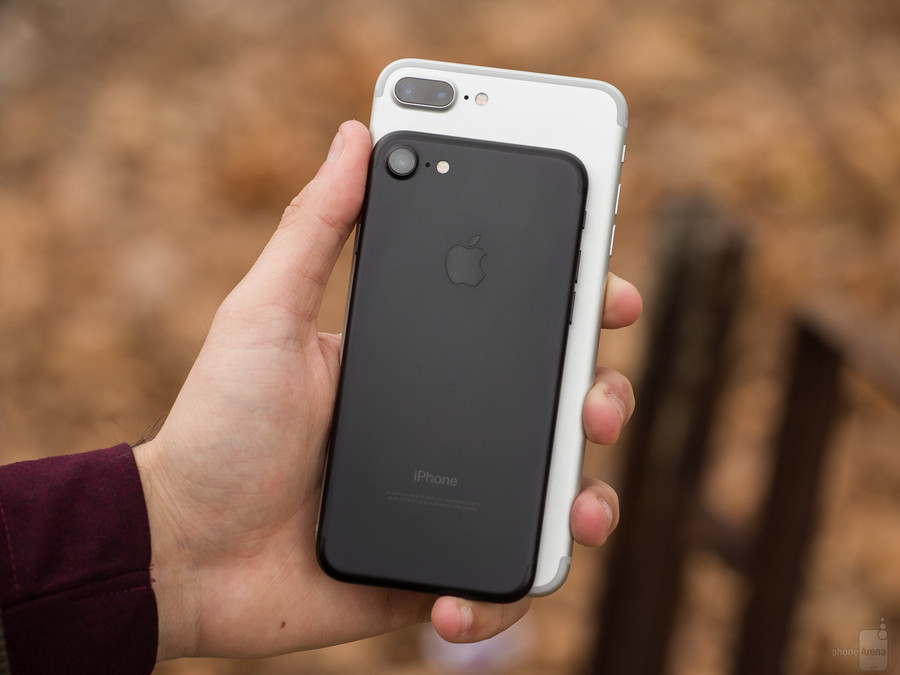 iPhone 7 Plus có đáng tiền hơn iPhone 7?