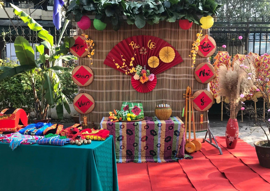 Trang trí không gian Tết theo chủ đề của học sinh Trường THPT DTNT tỉnh Lạng Sơn. Ảnh NTCC. Trang trí không gian Tết theo chủ đề của học sinh Trường THPT DTNT tỉnh Lạng Sơn. Ảnh NTCC.