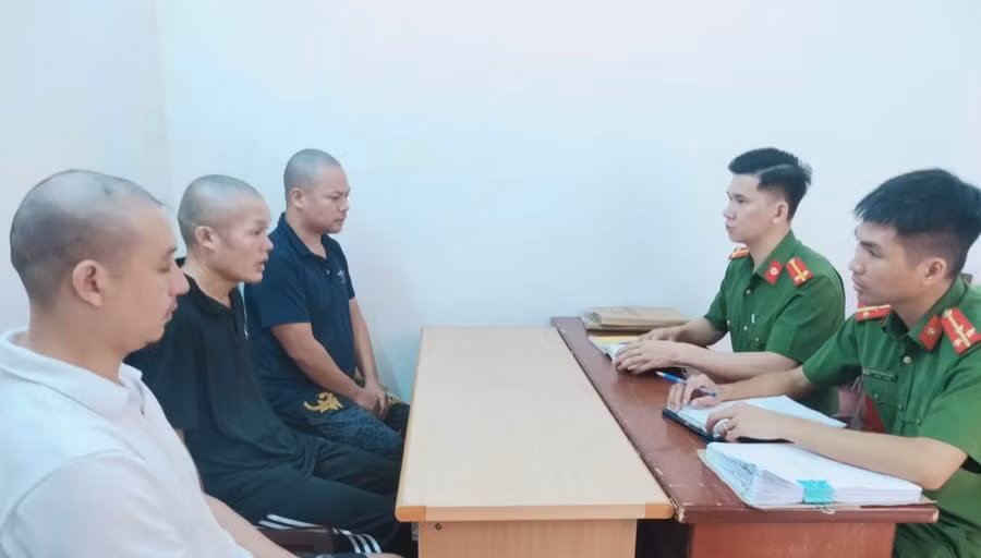 Một số nghi phạm tại cơ quan điều tra.