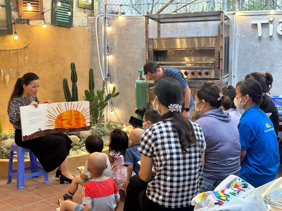 Thư viện phục vụ bệnh nhi và em nhỏ hoàn cảnh khó khăn Thư viện phục vụ bệnh nhi và em nhỏ hoàn cảnh khó khăn