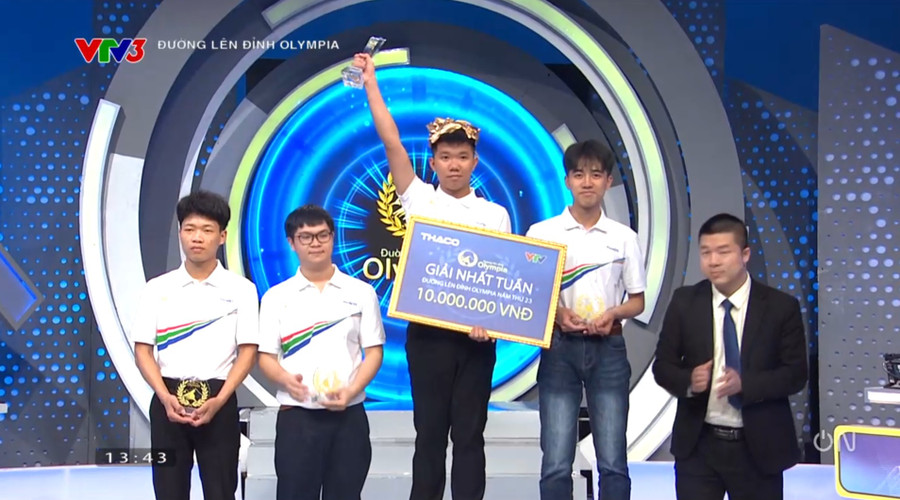 Xuân Mạnh giành vòng nguyệt quế Olympia. Xuân Mạnh giành vòng nguyệt quế Olympia.