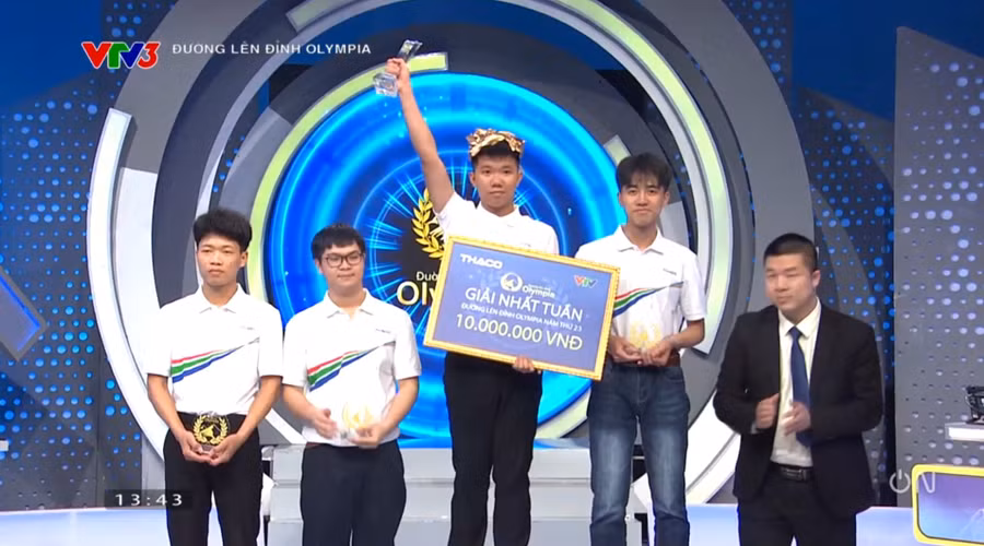 Xuân Mạnh giành vòng nguyệt quế Olympia.