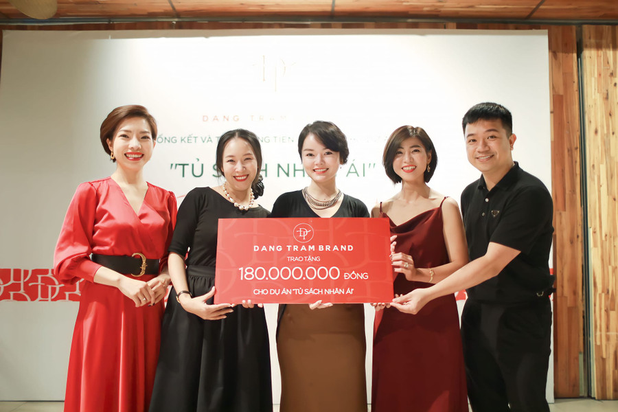 Kinh phí xây dựng thư viện 1.000 cuốn sách được tài trợ từ sự kiện gây Quỹ của Đặng Trầm Brand Kinh phí xây dựng thư viện 1.000 cuốn sách được tài trợ từ sự kiện gây Quỹ của Đặng Trầm Brand