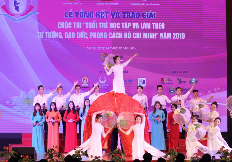 Động lực khơi dậy, thu hút HSSV học tập và làm theo tư tưởng, đạo đức, phong cách Hồ Chí Minh ảnh 2