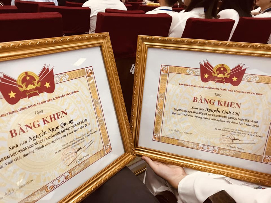 Bằng khen của hai bạn tại cuộc thi Bằng khen của hai bạn tại cuộc thi