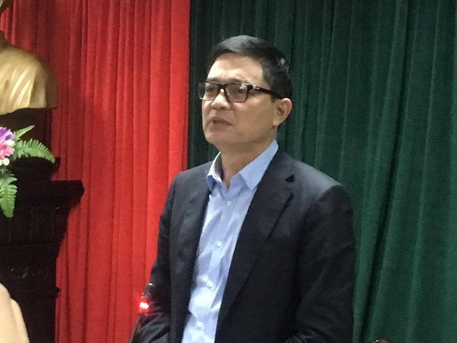 Cục trưởng Cục ATTP Nguyễn Thanh Phong phát biểu, chủ trì buổi họp báo Cục trưởng Cục ATTP Nguyễn Thanh Phong phát biểu, chủ trì buổi họp báo