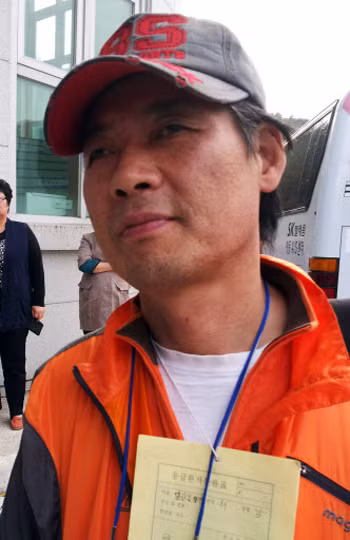 Ông Kim Hong-gyeong, một trong những anh hùng cứu người trên phà Sewol. Ảnh:Yonhap