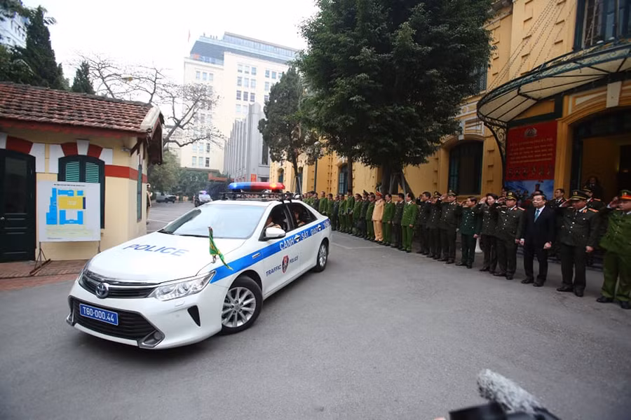 Công an Thành phố Hà Nội ra quân đảm bảo an toàn tuyệt đối cho Đại hội XIII của Đảng.
