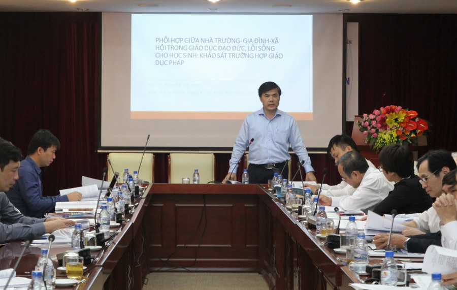 Ông Bùi Văn Linh phát biểu tại hội thảo