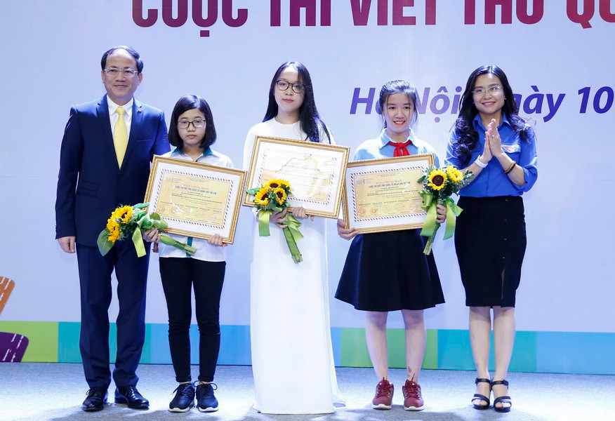 Nữ sinh Hải Dương đoạt giải Nhất cuộc thi viết thư quốc tế UPU 2019 ảnh 2