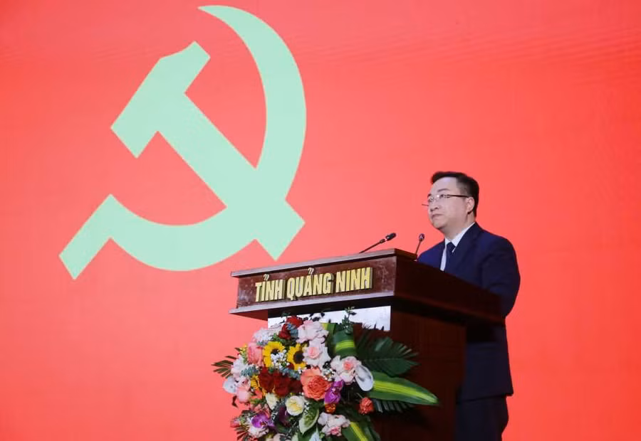 Ông Đặng Xuân Phương, Phó Bí thư Tỉnh ủy phát biểu tại lễ phát động phong trào “Thanh xuân dâng Đảng”.