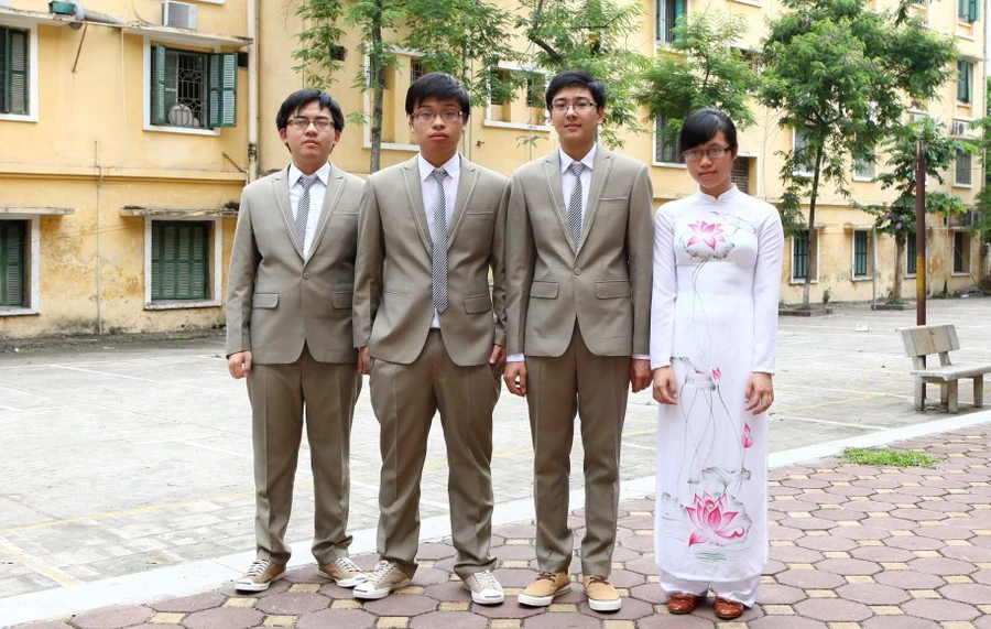 Gương mặt những học sinh đoạt giải IBO 2014