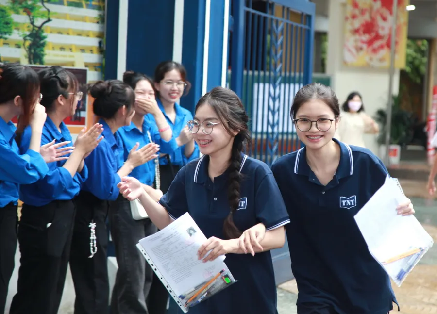 Kỳ thi tốt nghiệp THPT năm 2024 trên địa bàn thành phố Hà Nội đã thành công tốt đẹp.