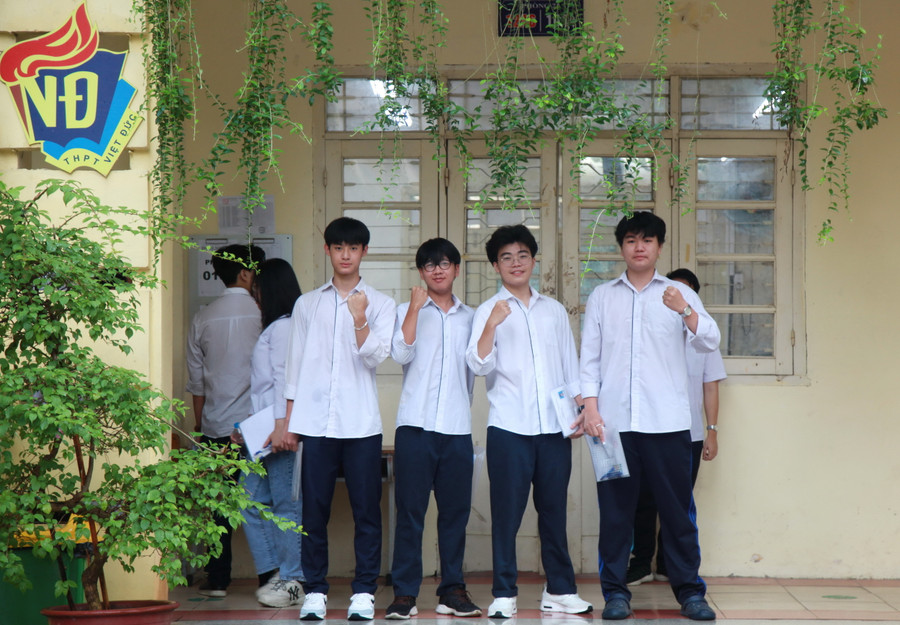 Thí sinh tự tin trước môn thi đầu tiên.