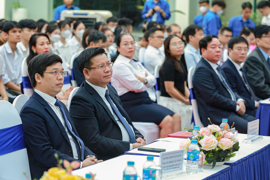 Đại biểu dự khai giảng năm học 2023 - 2024. Đại biểu dự khai giảng năm học 2023 - 2024.