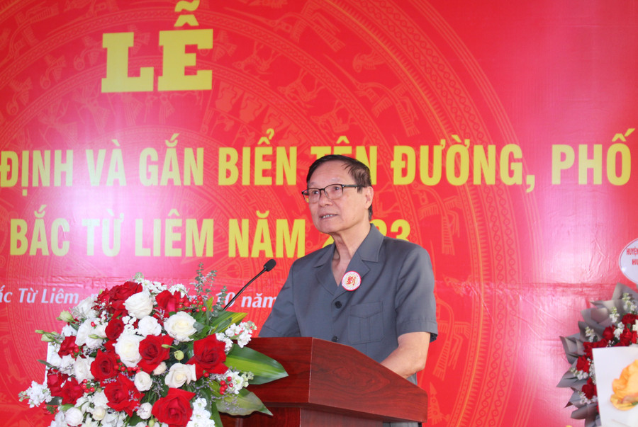 TS. Lưu Thành - Chủ tịch Hội đồng Lưu tộc Việt Nam phát biểu.