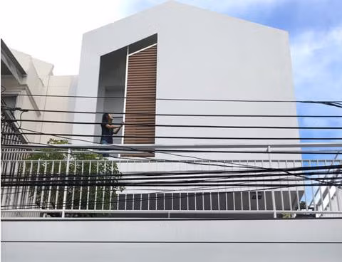 Ngôi nhà tràn ngập cây xanh của vợ chồng trẻ gây sốt trên báo Mỹ - Ảnh 23.