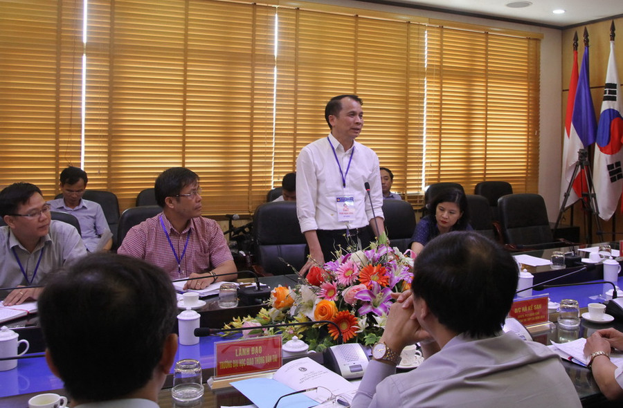 Thứ trưởng Phạm Mạnh Hùng làm việc với Ban chỉ đạo thi THPT quốc gia 2018 tỉnh Phú Thọ