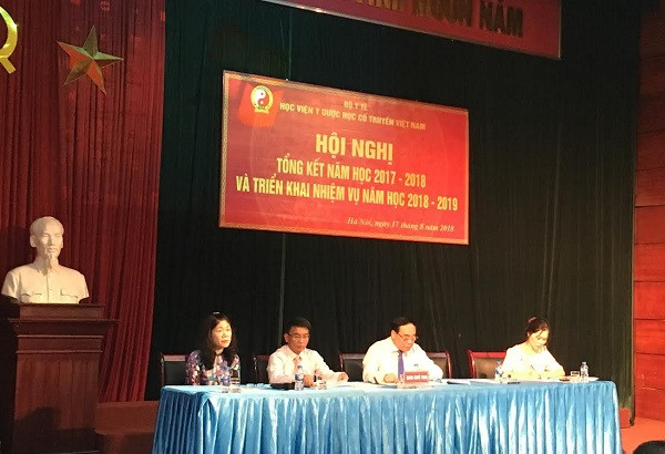 Hội nghị tổng kết thực hiện nhiệm vụ năm học 2017-2018 và triển khai nhiệm vụ trong năm học 2018-2019 của Học Viện Y dược học cổ truyền Việt Nam Hội nghị tổng kết thực hiện nhiệm vụ năm học 2017-2018 và triển khai nhiệm vụ trong năm học 2018-2019 của Học Viện Y dược học cổ truyền Việt Nam