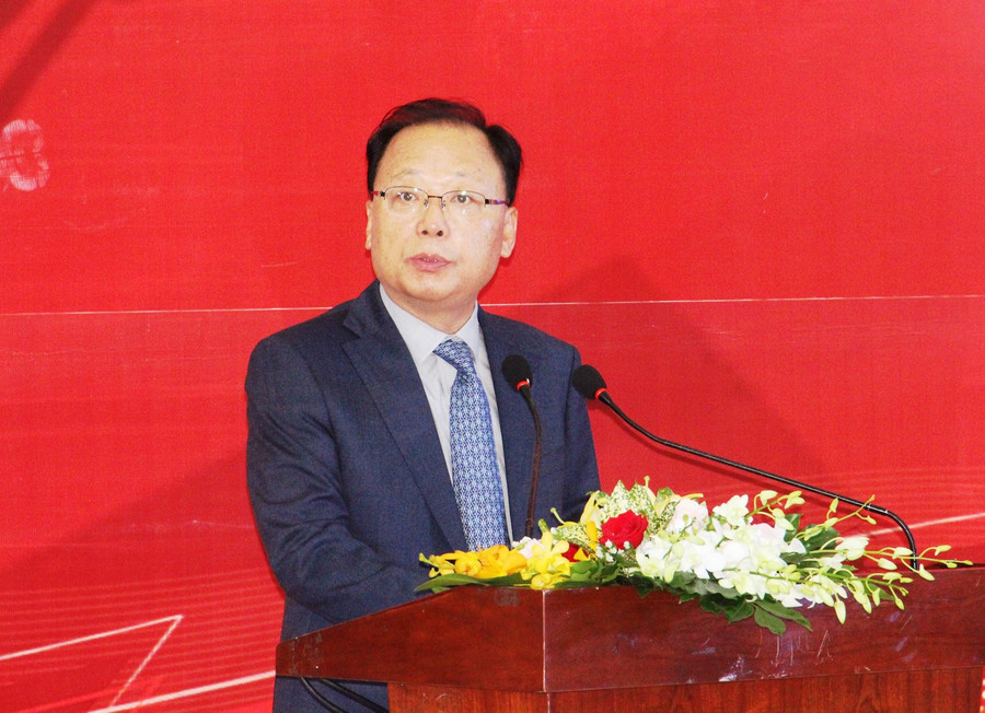 Ông Nam Sam Hyun, Chủ tịch Liên đoàn Billiards Carom châu Á phát biểu tại lễ khai mạc