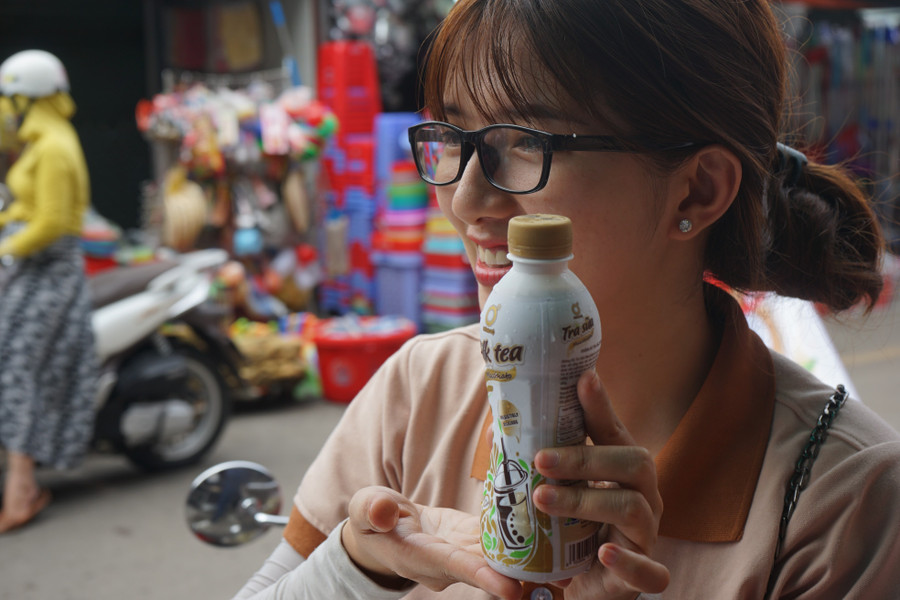 Macchiato Không độ được định vị là “ngon khó cưỡng” với hình thức đóng chai tiện lợi để đưa sản phẩm phủ khắp nước, phục vụ nhu cầu của hàng triệu người tiêu dùng. Macchiato Không độ được định vị là “ngon khó cưỡng” với hình thức đóng chai tiện lợi để đưa sản phẩm phủ khắp nước, phục vụ nhu cầu của hàng triệu người tiêu dùng.