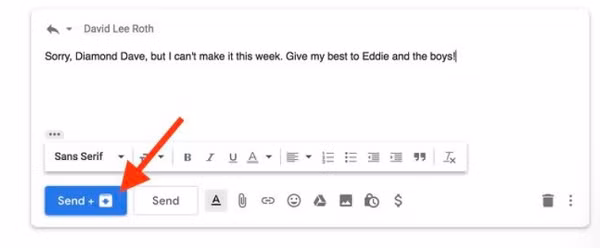 Gửi và lưu trữ: Bạn có thể thêm tùy chọn gửi thứ hai cho tất cả email trả lời và email chuyển tiếp lưu trữ cuộc hội thoại bằng thư trả lời hoặc chuyển tiếp của bạn. Thật hữu ích khi giữ hộp thư đến của bạn một cách có trật tự. Cuộc trò chuyện sẽ mở ra trong hộp thư đến của bạn nếu ai đó trả lời. Để thiết lập, nhấp vào biểu tượng bánh răng ở trên cùng bên phải và truy cập Settings > General > Send & Archive, chọn nút Show “Send & Archive” trong thư trả lời rồi kéo xuống nhấn nút Save Changes. Bây giờ bạn sẽ thấy nút Send & Archive màu xanh bên cạnh nút Send thông thường nằm ở cuối email trả lời và email chuyển tiếp.