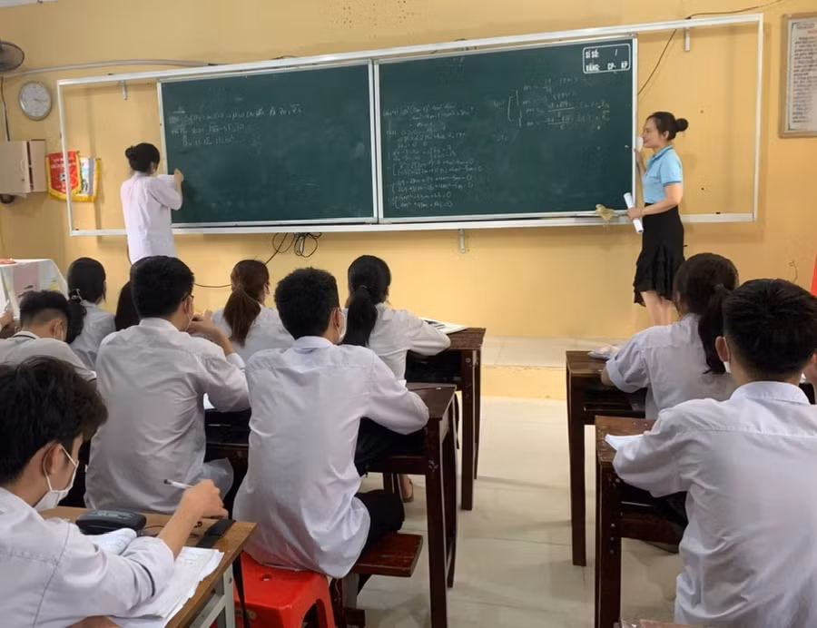 Trường THPT Cẩm Lý tăng cường ôn tập cho học sinh lớp 12.