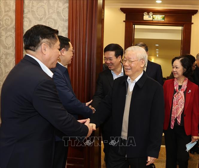Bộ Chính trị, Ban Bí thư khóa XIII họp phiên đầu tiên ảnh 1 Chú thích ảnh