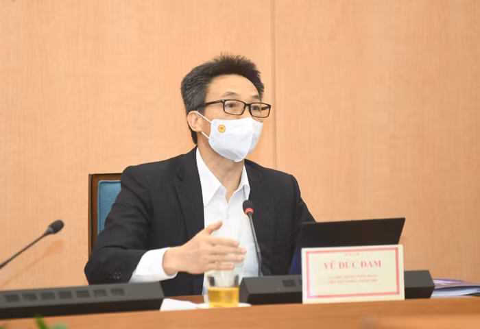 Phó Thủ tướng Vũ Đức Đam đề nghị Hà Nội thí điểm cách ly và điều trị F1, F0 tại nhà.