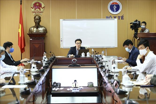 Dịch COVID-19: Thực hiện nghiêm "cách ly xã hội" nhằm ngăn chặn sự lây nhiễm bệnh