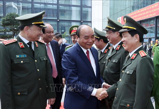 Thủ tướng dự Lễ khai trương hệ thống cơ sở dữ liệu quốc gia về dân cư ảnh 5 Chú thích ảnh