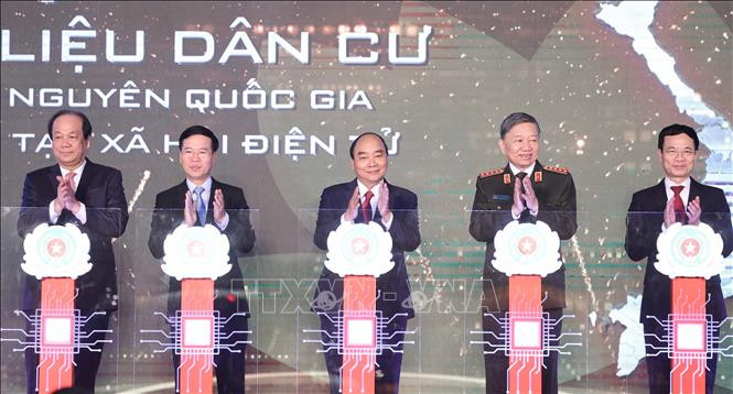 Thủ tướng dự Lễ khai trương hệ thống cơ sở dữ liệu quốc gia về dân cư ảnh 1 Chú thích ảnh