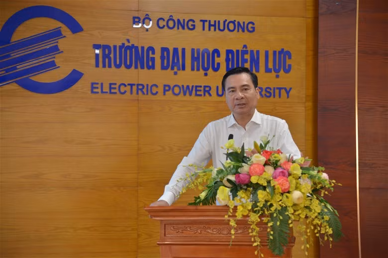 Ông Phạm Như Nghệ - Phó Vụ trưởng Vụ Giáo dục Đại học (Bộ GD&amp;ĐT) phát biểu.