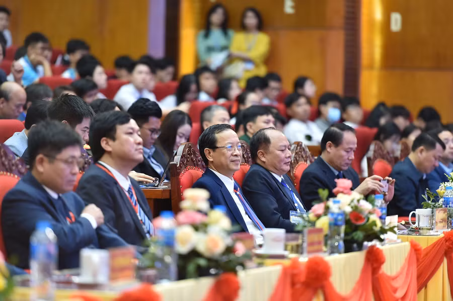 Đại biểu dự khai mạc Cuộc thi.