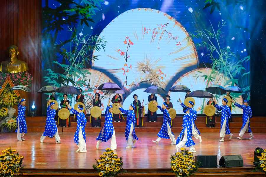 Văn nghệ khai mạc Cuộc thi.