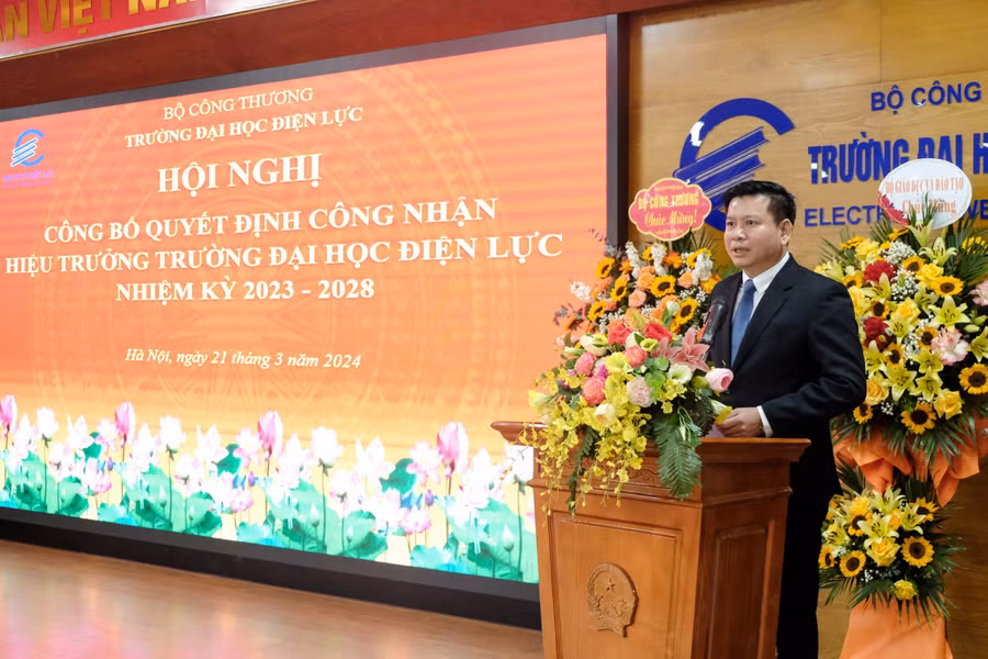 PGS.TS Đinh Văn Châu phát biểu tại hội nghị.