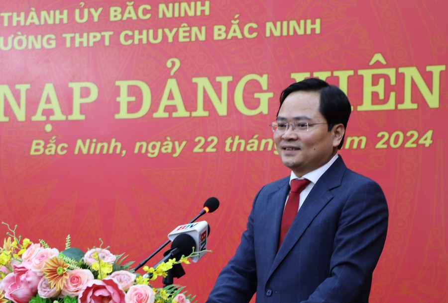Bí thư Tỉnh ủy Bắc Ninh Nguyễn Anh Tuấn phát biểu tại buổi lễ. Bí thư Tỉnh ủy Bắc Ninh Nguyễn Anh Tuấn phát biểu tại buổi lễ.