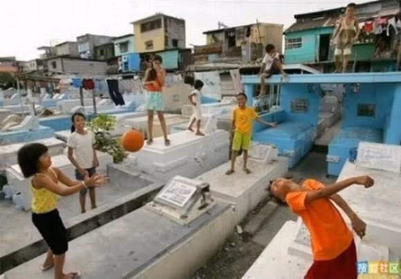 9 cộng đồng kỳ lạ nhất thế giới