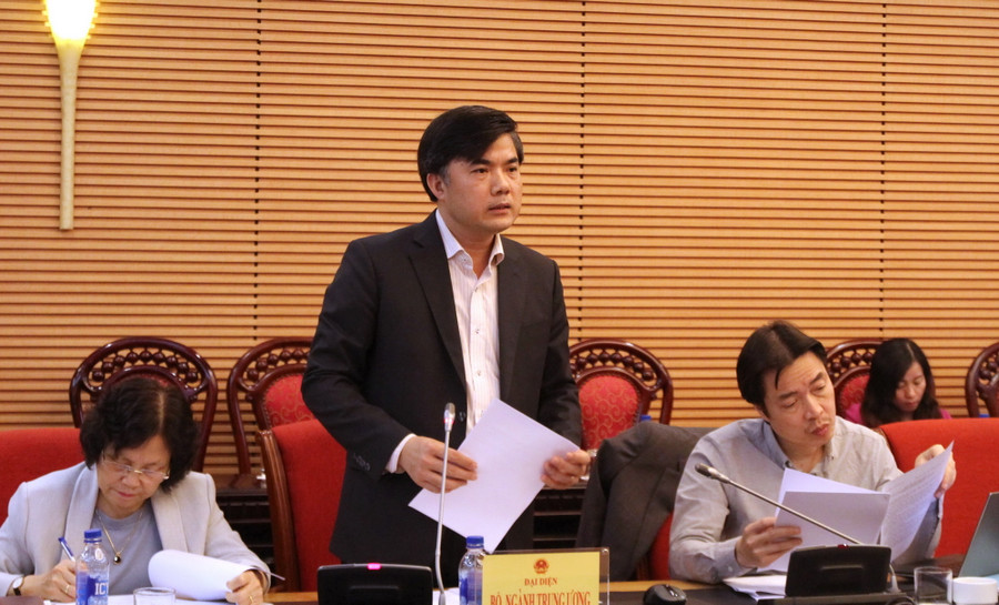 Ông Bùi Văn Linh phát biểu tại hội thảo