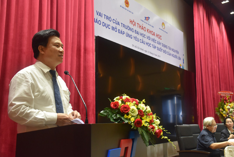 Thứ trưởng Bộ GD&ĐT Nguyễn Hữu Độ phát biểu tại hội thảo Thứ trưởng Bộ GD&ĐT Nguyễn Hữu Độ phát biểu tại hội thảo