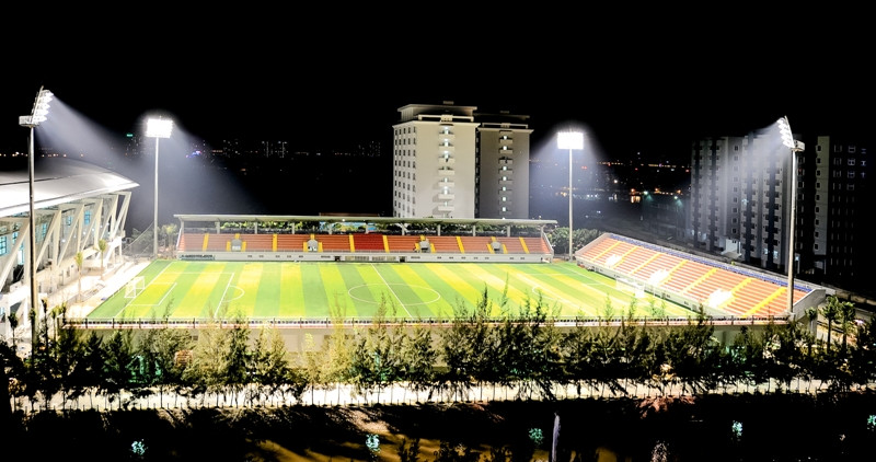 Sân bóng đá FIFA 2 sao của TDTU về đêm Sân bóng đá FIFA 2 sao của TDTU về đêm